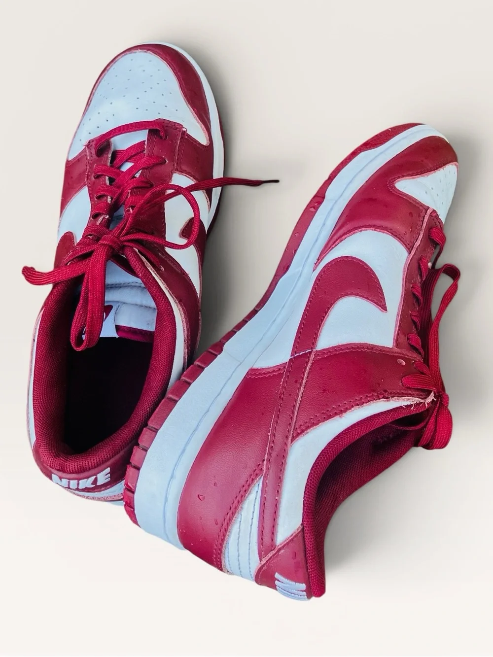 Nike Men's Low-Top Sneakers in Maroon and White, Size 11
